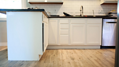 Panele podłogowe w kuchni - czy warto? Za i przeciw